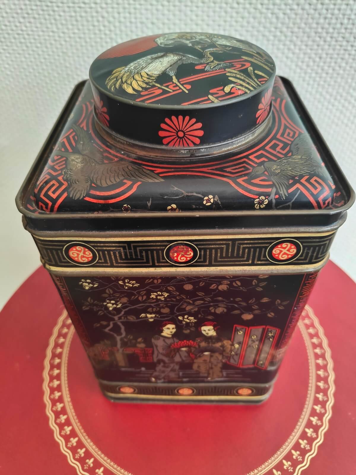 Boite à thé asiatique en métal