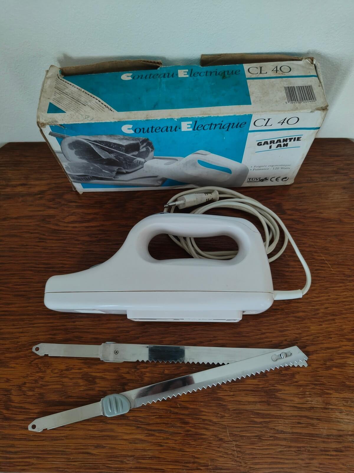 couteau électrique CL40 complet avec boite et accessoires