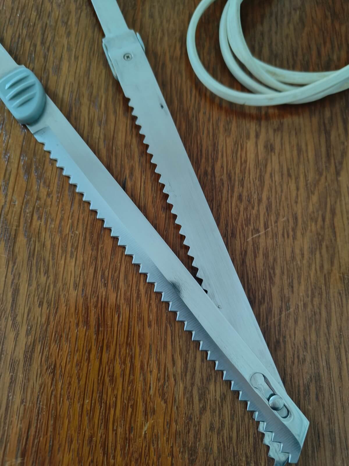 poignée ergonomique couteau électrique cuisine