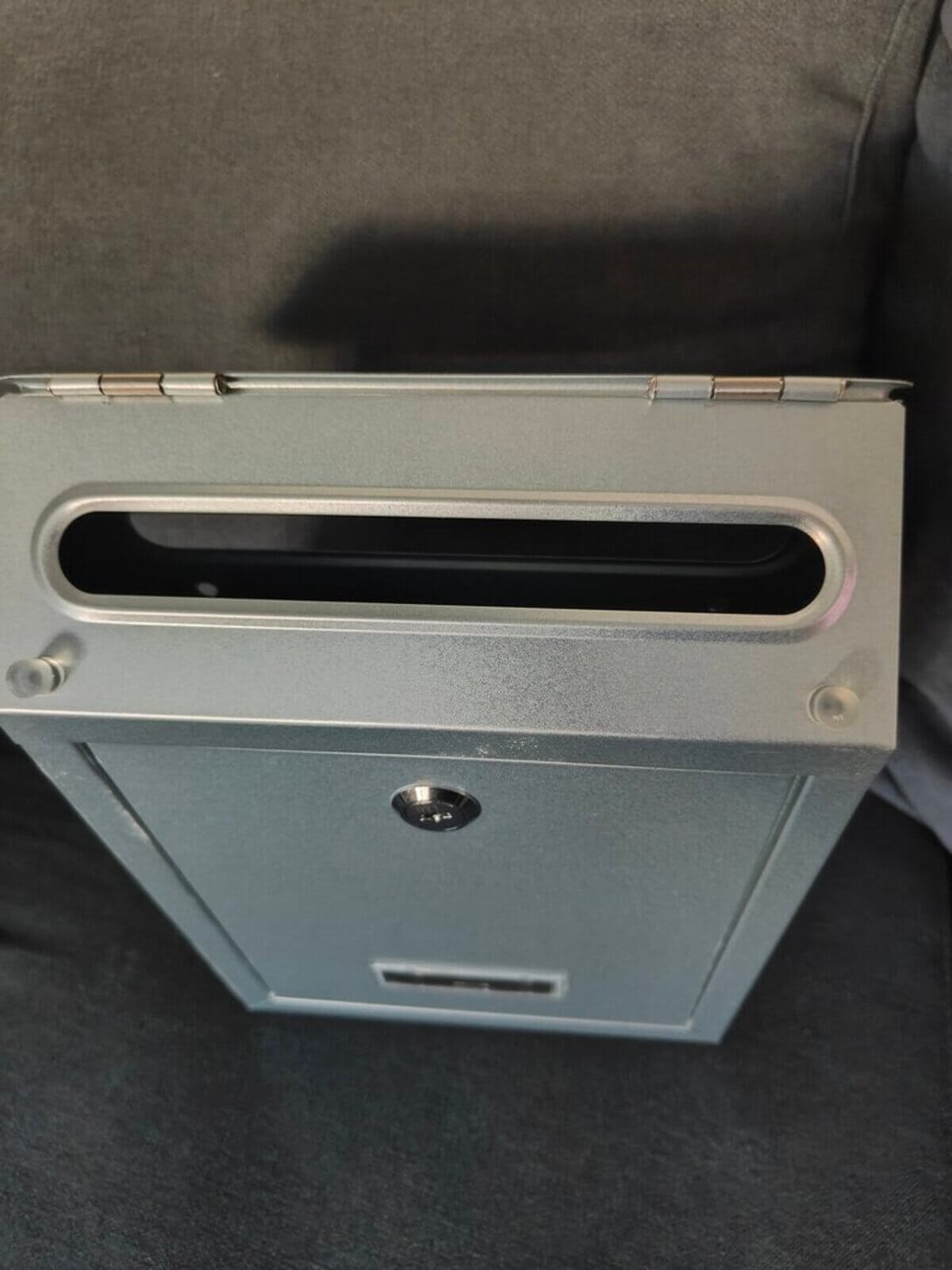 serrure boite lettres avec clé sécurisée