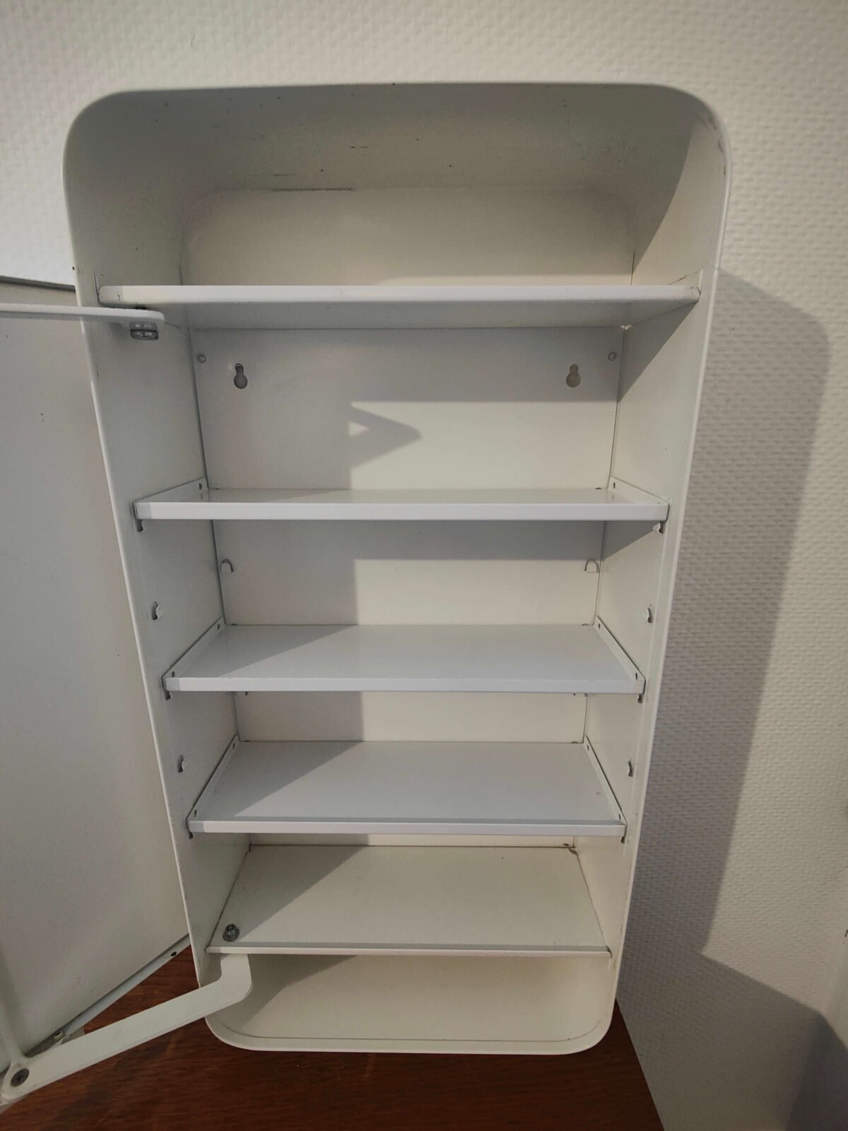intérieur armoire ikea étagères modulables