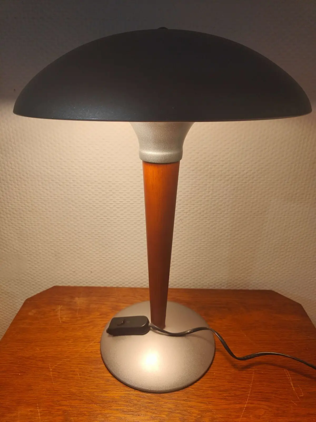 lampe champignon vintage bois et métal vue de face