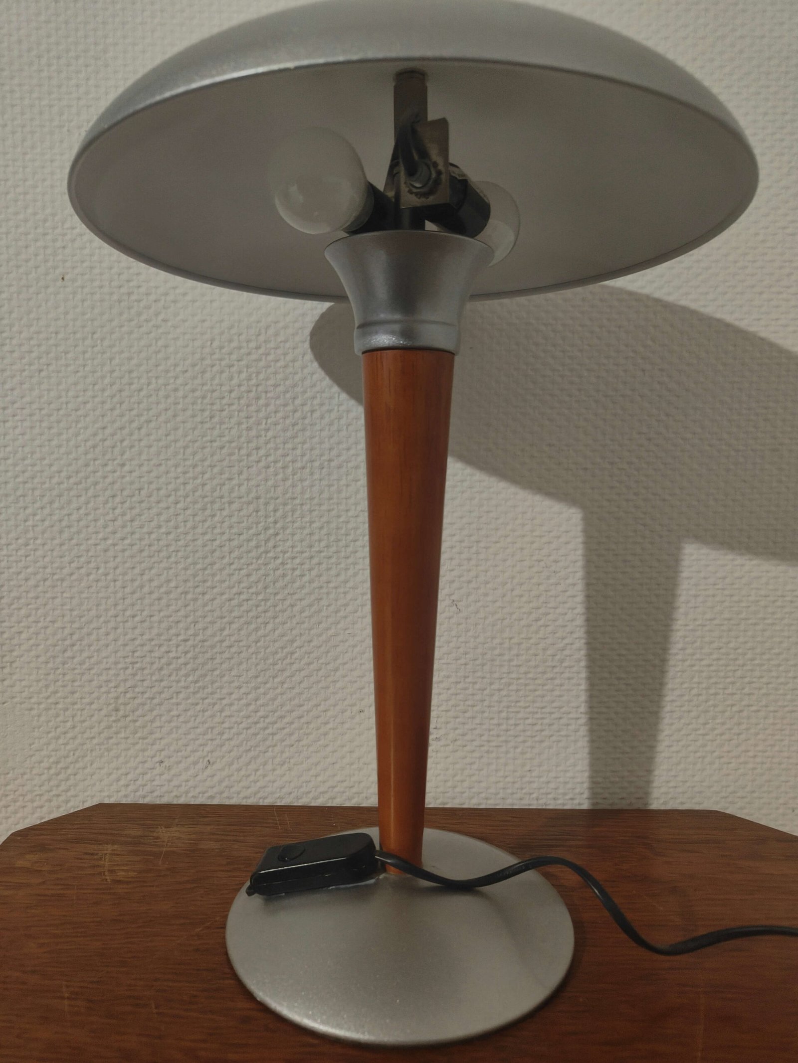 abat-jour champignon diffusant lumière chaleureuse