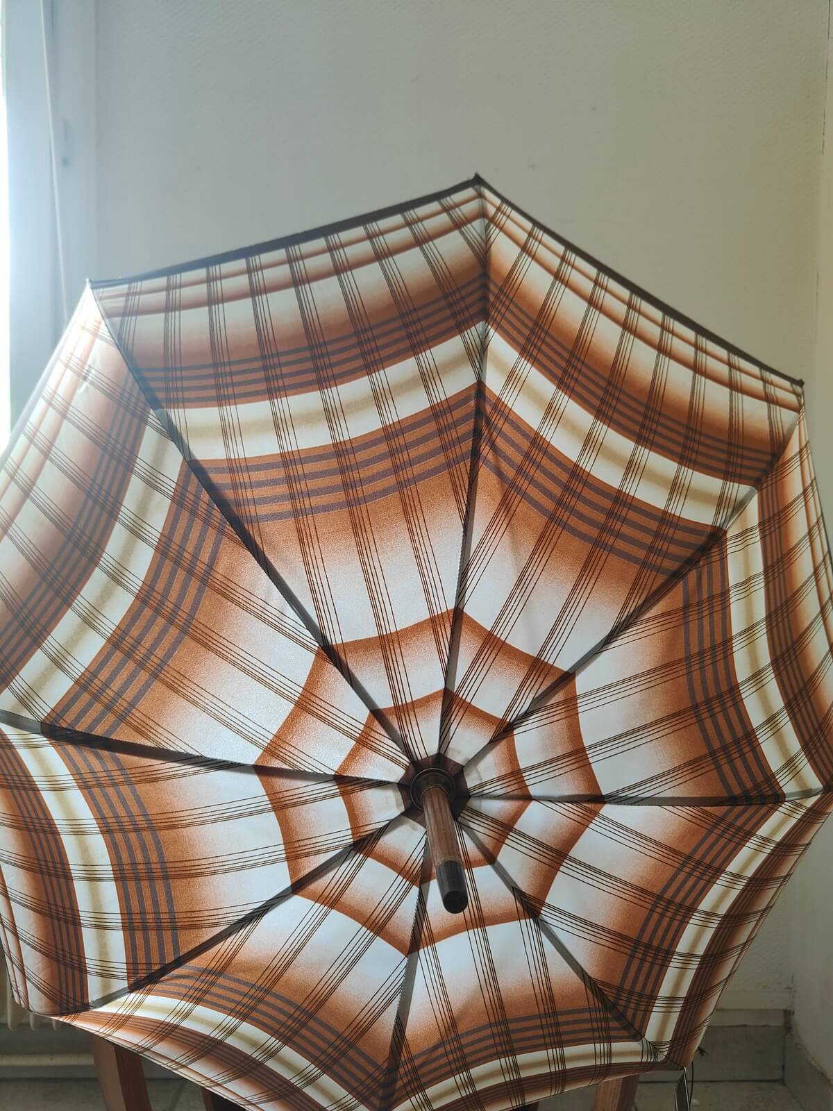 parapluie vintage Neyrat Autun occasion motifs géométriques