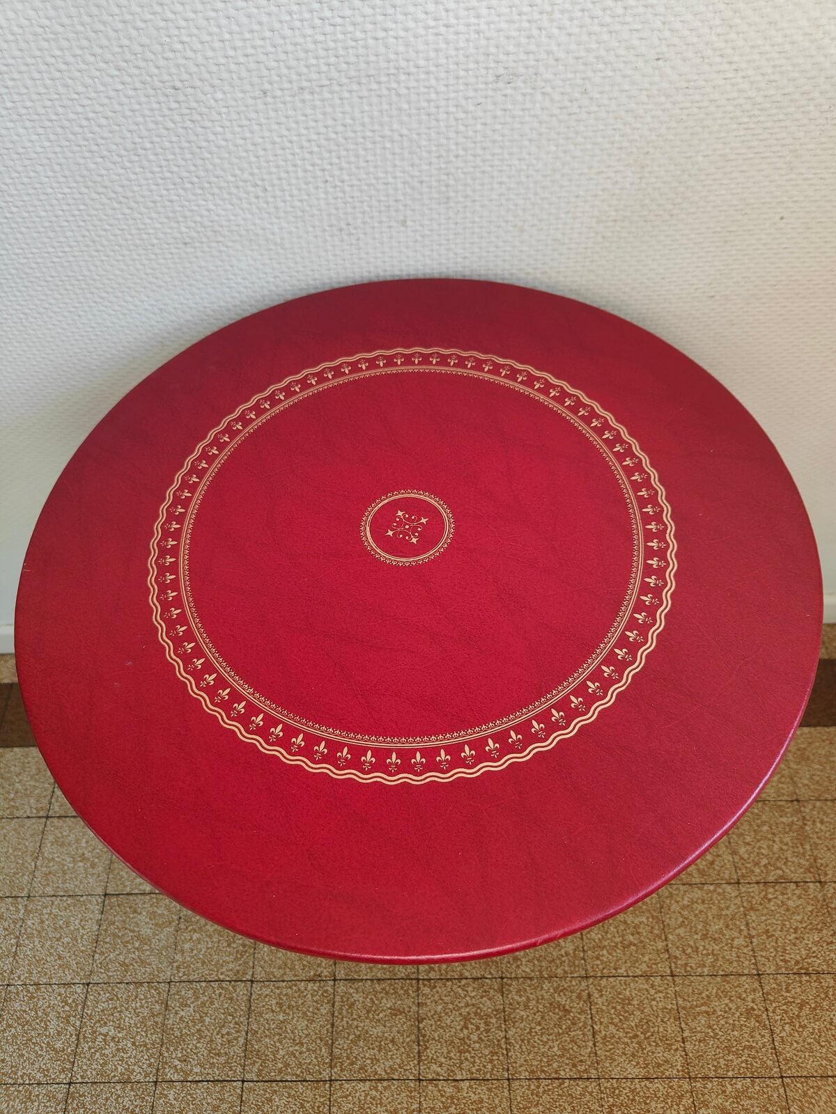 table appoint brocante plateau simili cuir motifs