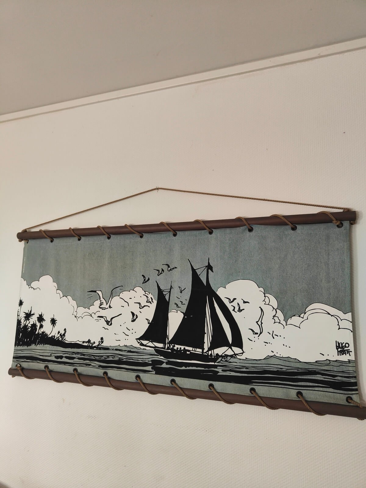 toile vintage Corto Maltese occasion bon état général