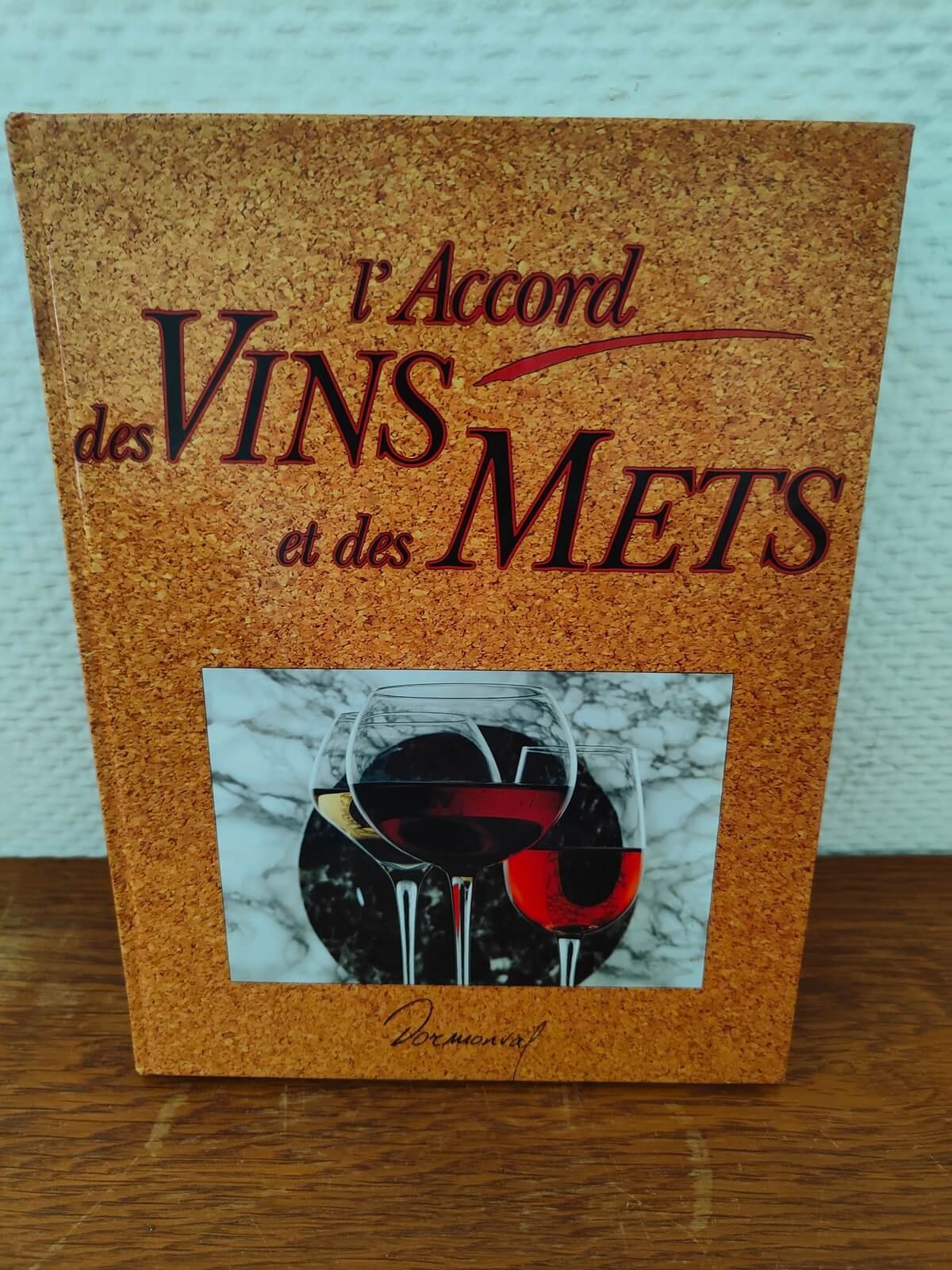 Pages illustrées du guide vintage sur les accords mets et vins