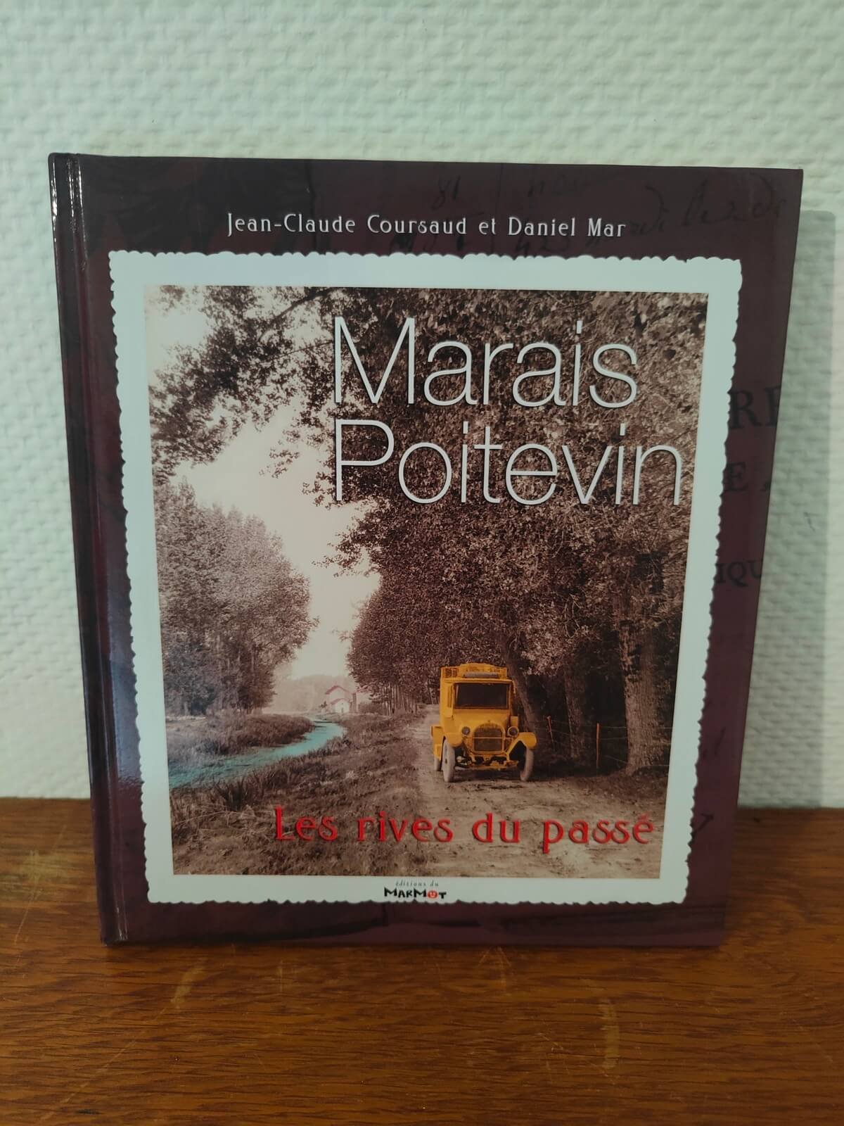 couverture du livre Les Rives du Passé sur le Marais poitevin