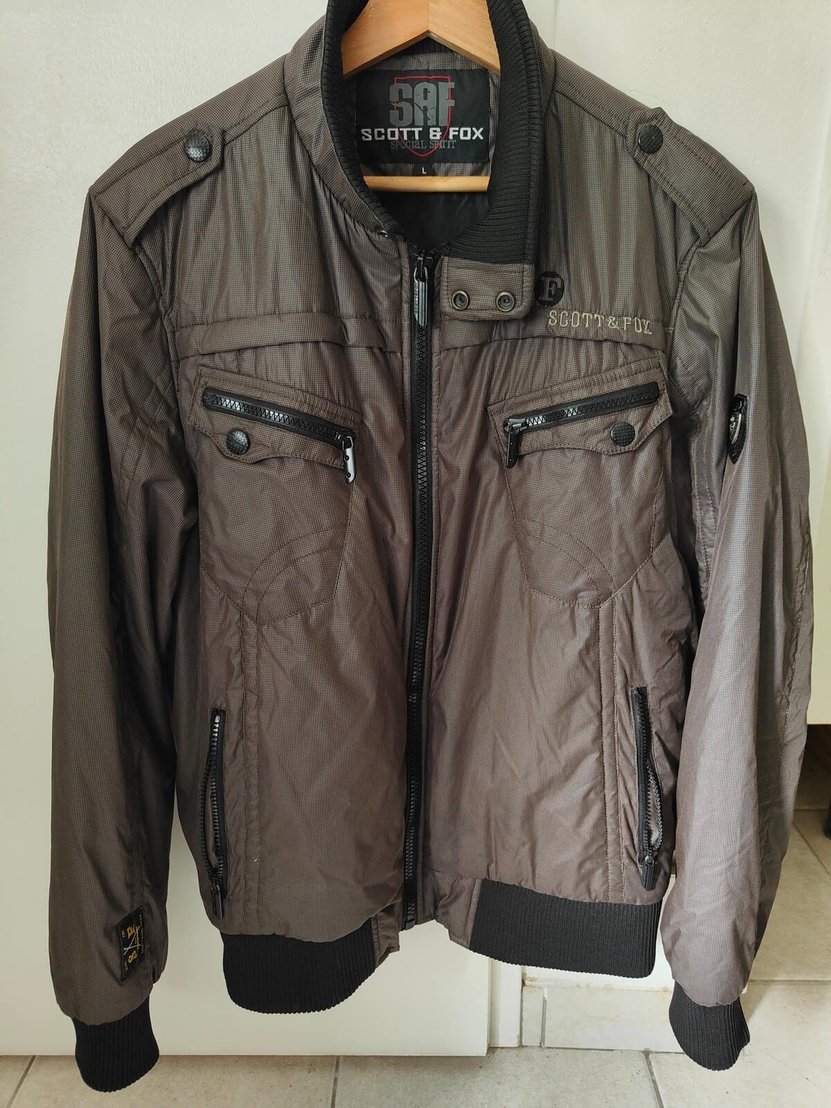 poches latérales zippées veste homme brun