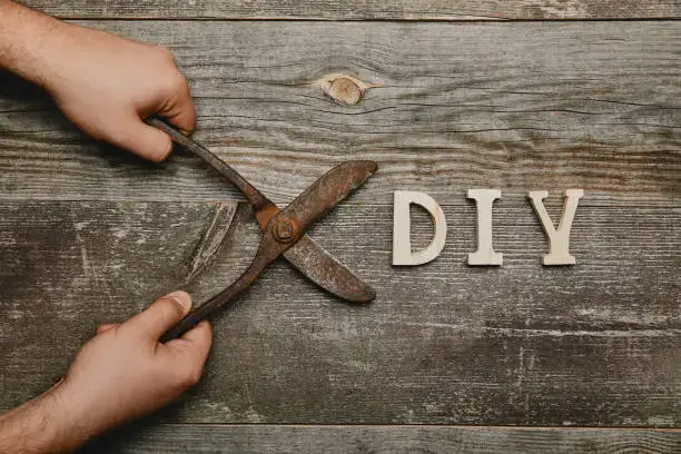 DIY avec objets de seconde main transformés et recyclés à la maison