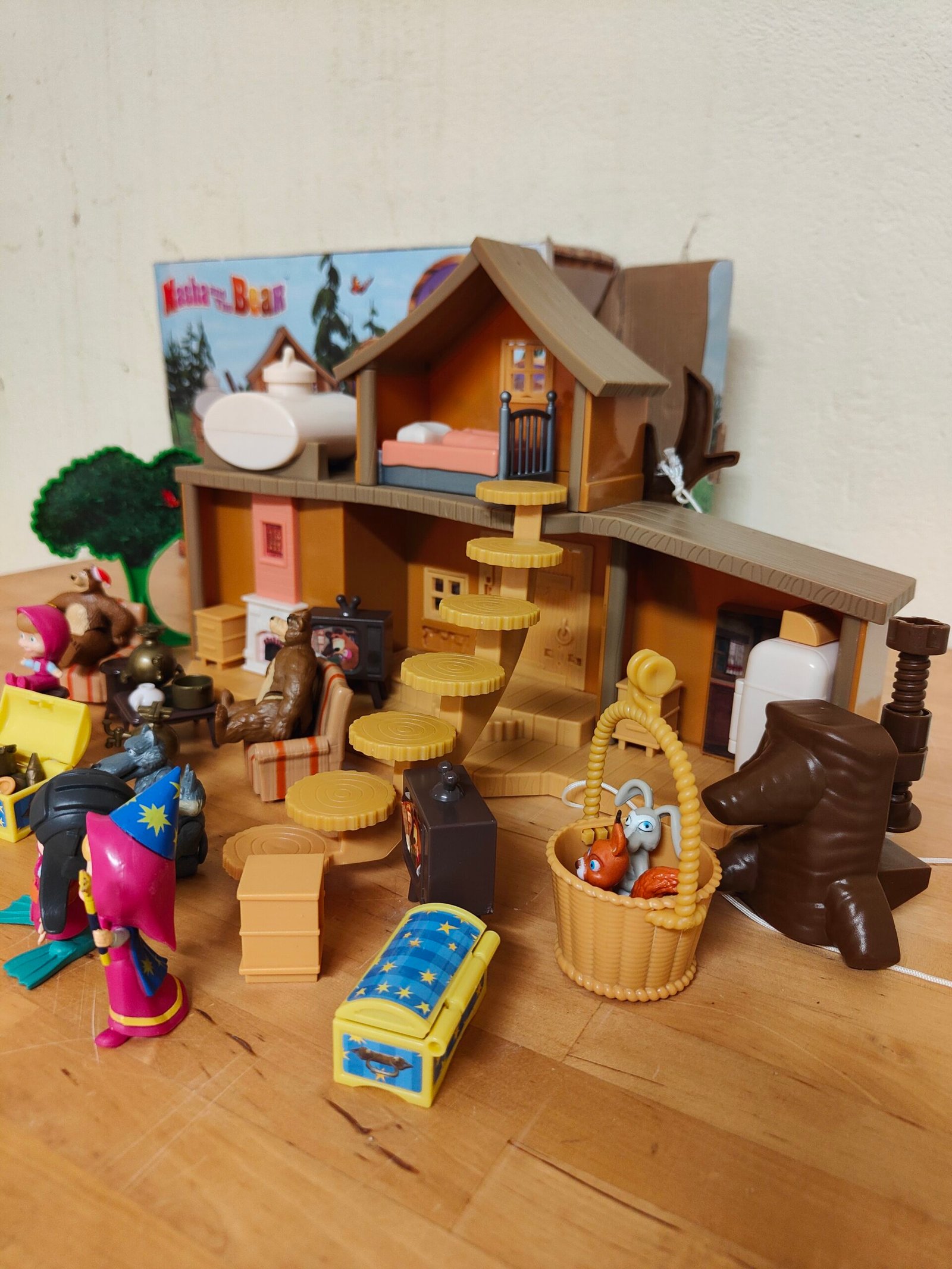 Figurines Masha and the Bear incluses dans le playset d'occasion