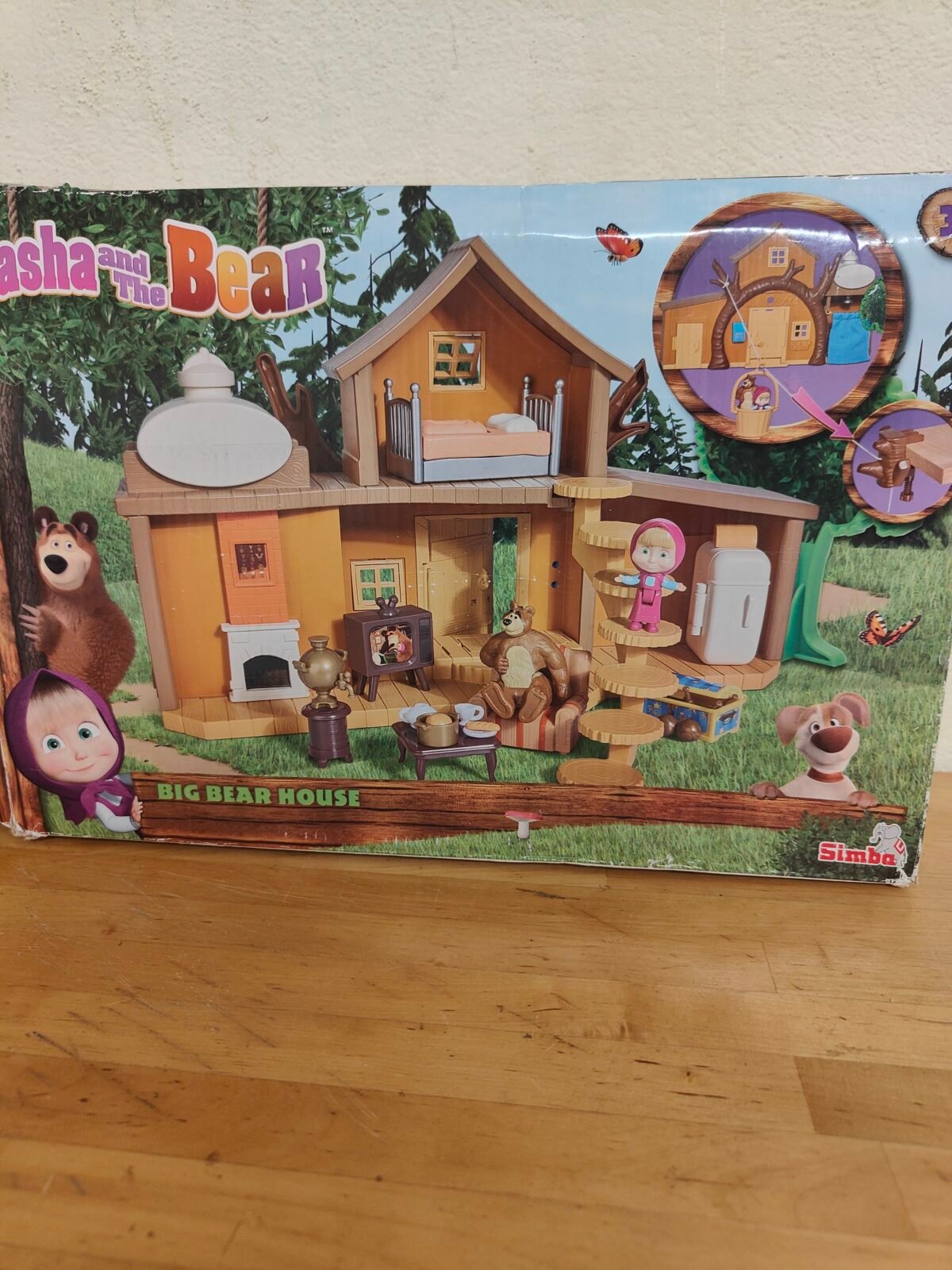 Intérieur de la maison Masha and the Bear avec accessoires d'occasion