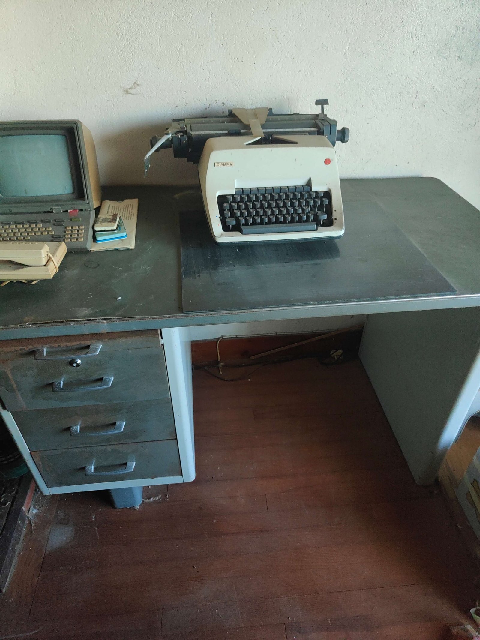 Bureau métal occasion style atelier industriel