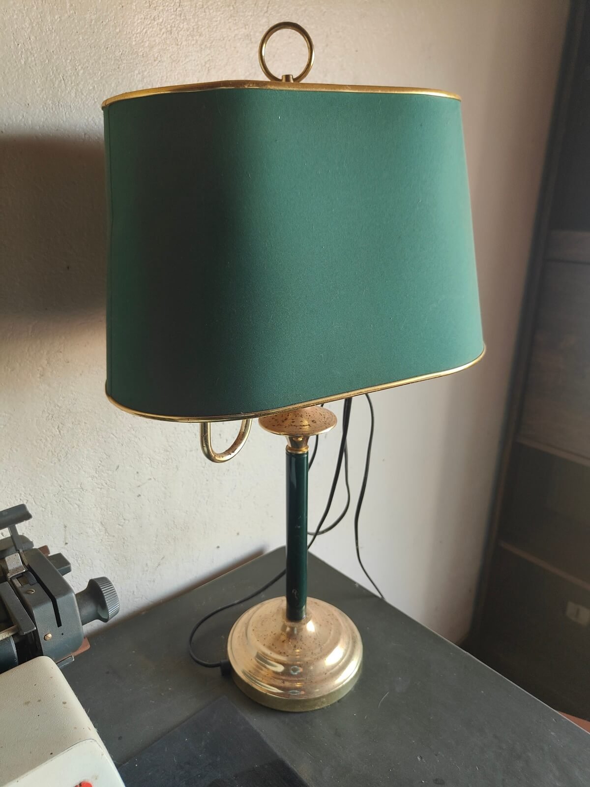 Lampe vintage à deux ampoules de 65 cm en métal patiné