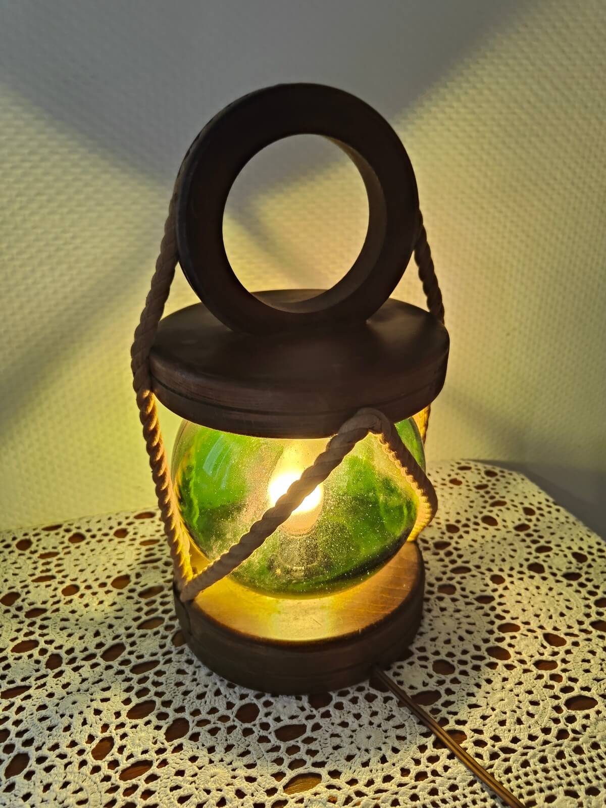 Lampe vintage d'occasion en corde avec globe en verre vert
