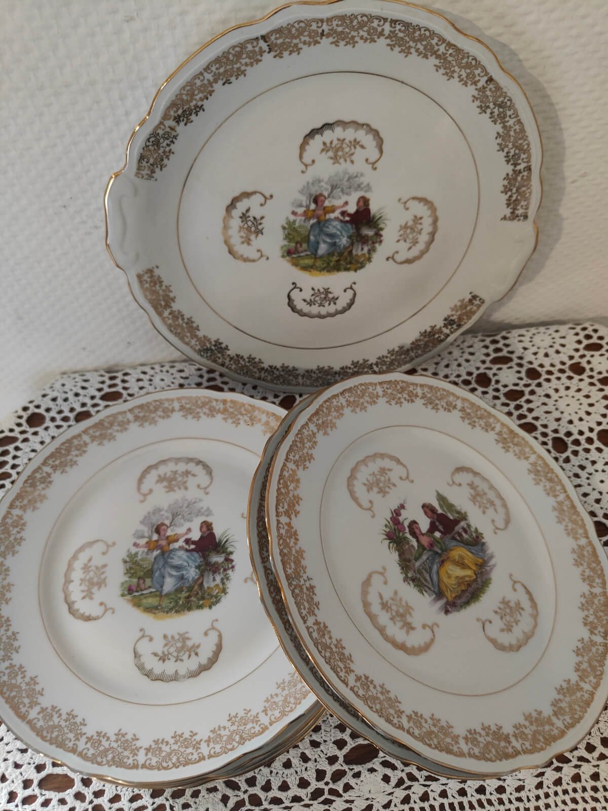 Plat à tarte ancien en porcelaine française de 28 cm