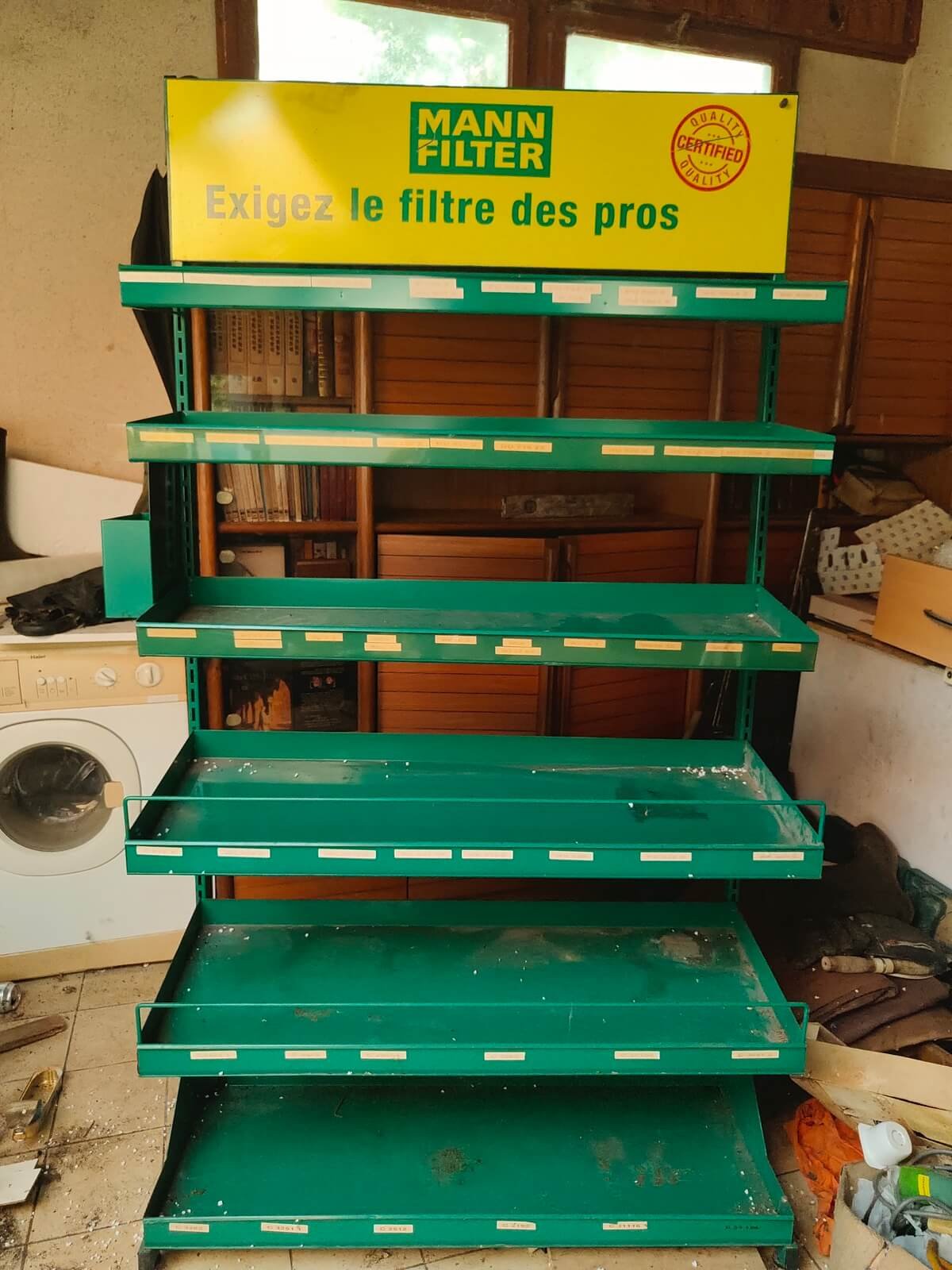 Étagère métallique 5 niveaux MANN FILTER vintage d'occasion