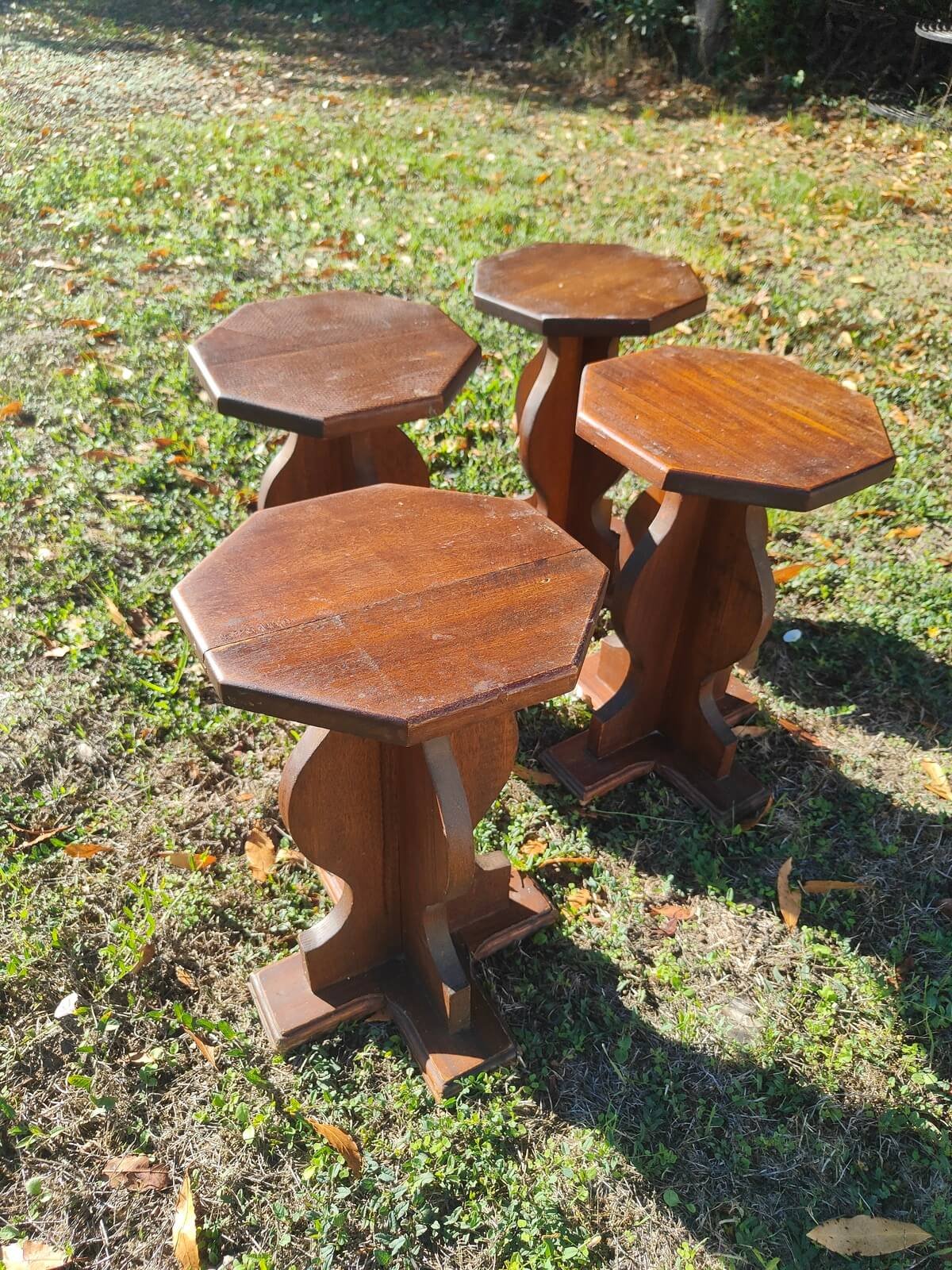 Lot de 4 tabourets en bois d’occasion vintage