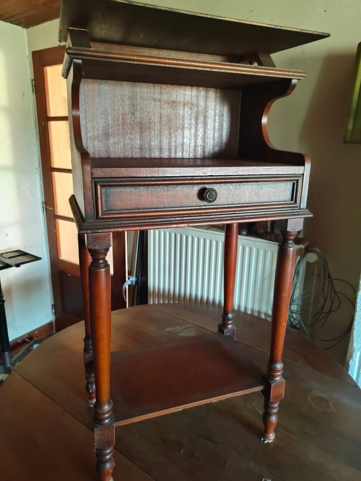 Sellette porte-plante vintage en bois foncé avec tiroir